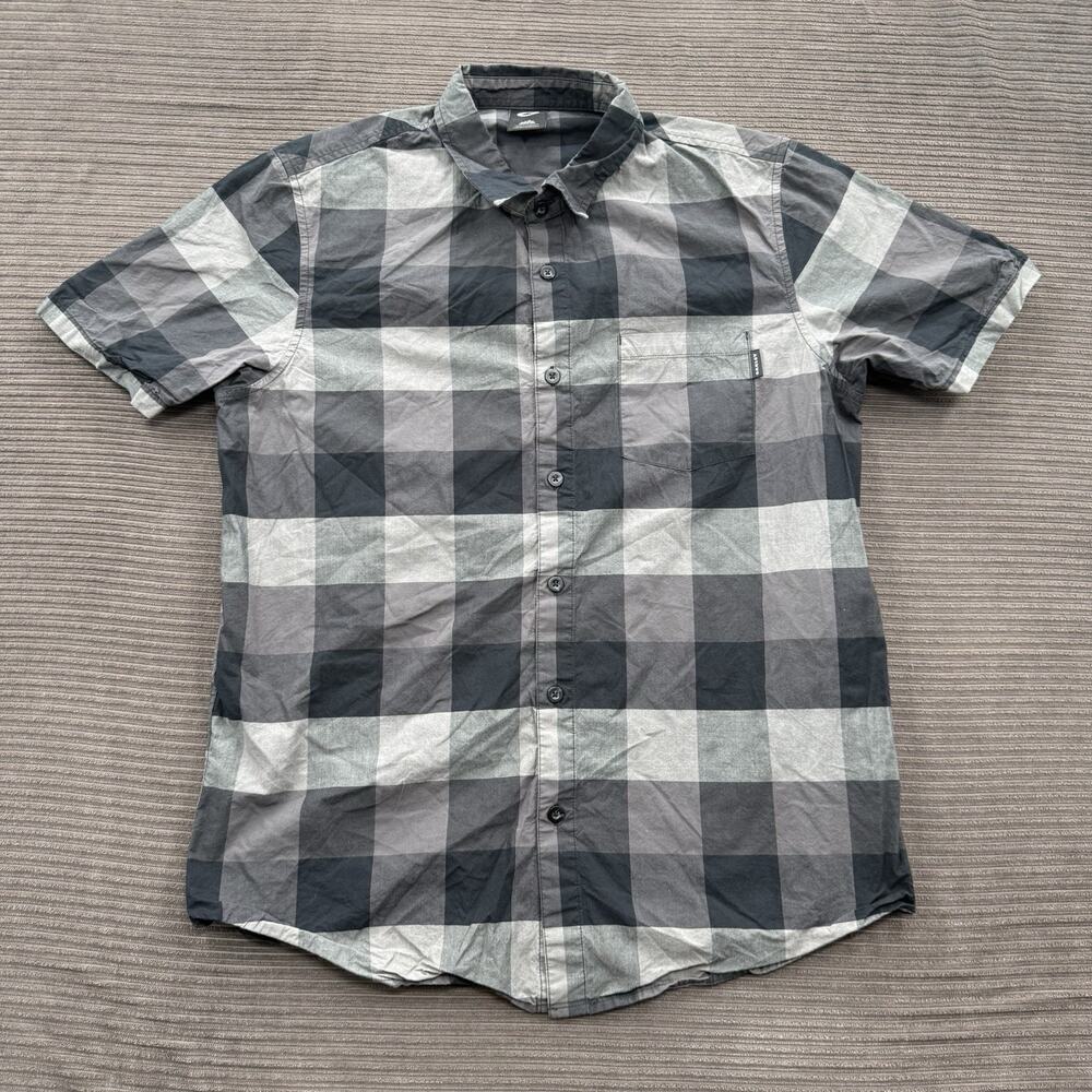 Oakley Shirt Men Large Gray Plaid Cotton Regular‎ Fit Short Sleeve Button Up.